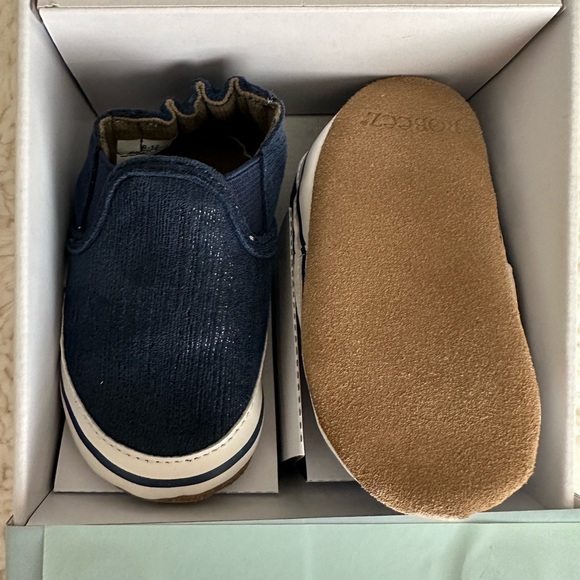 Like new Robeez Liam Basic Navy Soft Soles - 6-12 Months - Picture 2 of 3